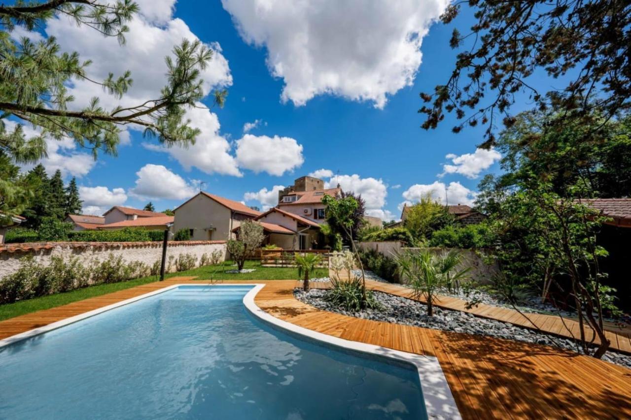 Gite Du Chateau Montrond-les-Bains Extérieur photo